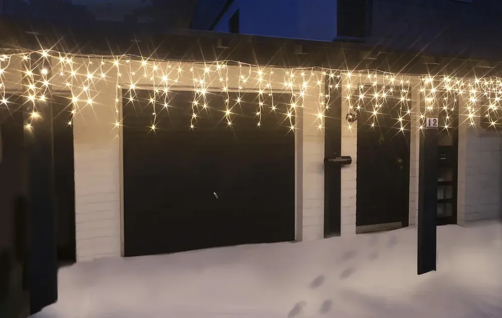 Eisregen Lichterkette mit 168 warmweißen LED - Länge 4 m Mega-Angebot